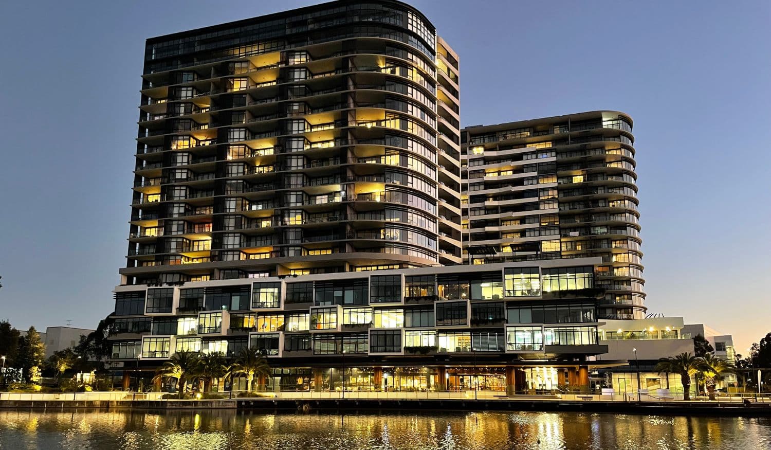 RyRo Loan Centre office at night